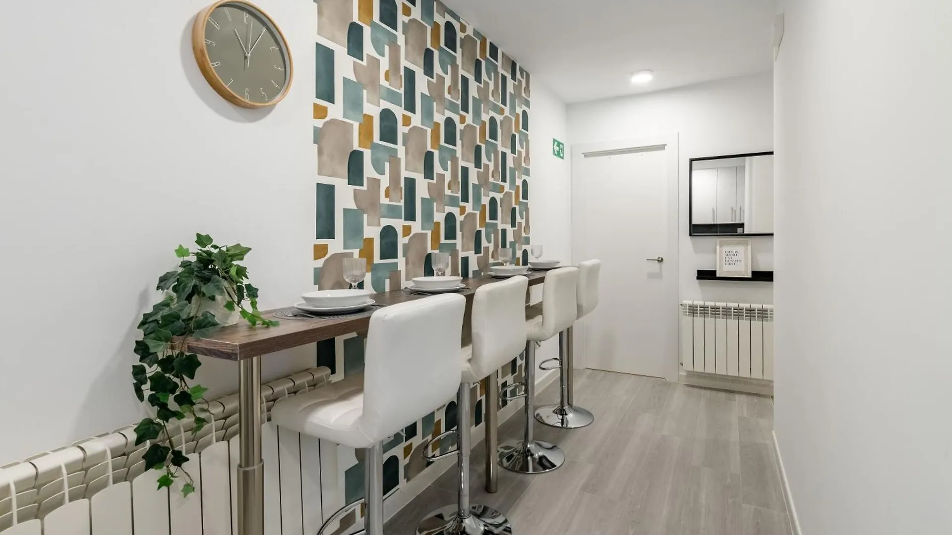 Urban Rooms Madrid Ventas contacts